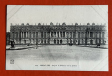 1909 VERSAILLES FRANCE Antique Postcard ~ CHATEAU SUR LES JARDINS picture