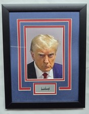 Donald Trump Mugshot 11x14 Framed Photo Facsimile Autograph Political Display picture
