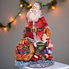 Santa and Elves Figurine 14