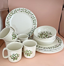 Lenox Holiday Holly Berry MELAMINE Childrens Kids - 5 Dinner, 5 Cups, 5 Bowls picture