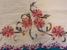 Vintage Embroidered Linen Tray Cloth Floral Purple Scalloped Edge 22.5x17.5 picture
