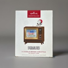 Hallmark 2026 Peanuts A CHARLIE BROWN CHRISTMAS Magic Ornament ~ NMIB picture