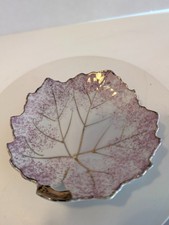 Vintage Leaf-Shaped Porcelain Trinket Dish with Pink Speckled Pattern picture