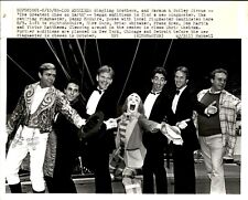 LAE1 1985 Original Photo RINGLING BROS BARNUM BAILEY CIRCUS RINGMASTER AUDITIONS picture