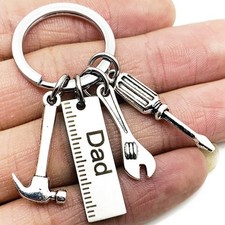 Hammer screwdriver pull keychain picture