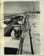 1975 Press Photo Louisiana Avenue Wharves E, F and G Construction - nob56215 picture