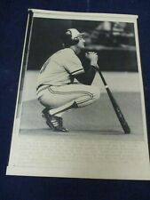 Wire Press Photo 1988 MLB Angels Fredd Lynn on deck vs Balitmore Orioles picture