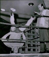 LG830 1966 Wire Photo TOUGHENING UP Wayne Thornton Lt Heavy Boxing Training picture