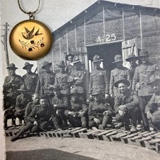 WWI USMC Marine Photo Archive Quantico Purple Heart 6th Meuse Argonne WIA Locket picture
