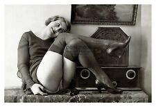 FLAPPER GIRL RISQUE SEXT LEGS 1920s VINTAGE 4X6 PHOTO picture