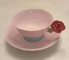 Paragon Rose Handle Pink Double Warrant ‘HM The Queen and HM Queen Mary' Teacup picture