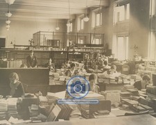 LIBRARIANS CLASSIFYING BOOKS LIBRARY OF CONGRESS 1933 8X10 PHOTO picture