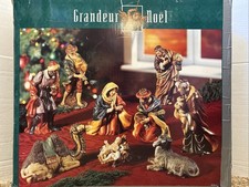 Vintage/Pre-Owned*Grandeur Noel 9-Piece Porcelain Nativity Set*N0088 picture