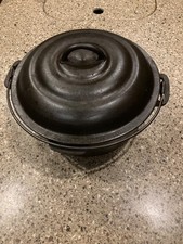 1920s-30s Ozark No 8 Crescent Fd'y Cast Iron Dutch Oven with Bail & #530 Lid picture