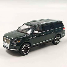 1:64 Green Navigator SUV - Alloy Diecast Model Car - Collectible Replica picture