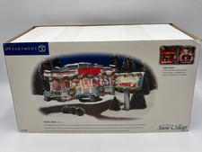 Department 56 Snow Village Shelly's Diner #56.55008 Set of 2 New Never Removed picture