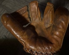 Vintage Wilson Leather Baseball Glove – 1940’s (right-handed, good condition picture