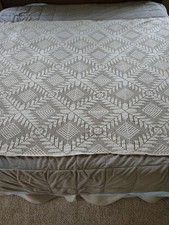 Vintage Hand CROCHETED LACE Ecru Off-White Coverlet 72 in x 57 in Diamond Motif picture