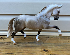 Breyer BreyerFest 2022 GLOSSY Landler picture