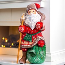 Wooden Carved Santa Claus figurine 9