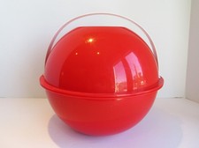 Vintage 1970s Ingrid Plastic Picnic Set Bowls Plates Cups Carry Handle Retro picture