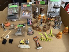 Lemax HALLOWEEN Spooky Town Figure Accessory Collection Lot Skeletons Coffins picture