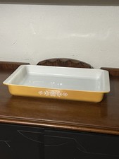 VTG Pyrex Butterfly Gold 9