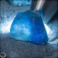 lot Dark Blue Sapphire Crystal from Kenya - 20.19g - 100.95ct picture