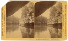 WISCONSIN DELLS STEREOVIEW - Under Overhanging Rock - HH Bennett 1880s OVERSIZED picture