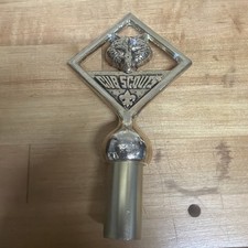 Vintage Boy Scouts of America BSA Cub Scout Flag Pole Topper Gold Tone picture