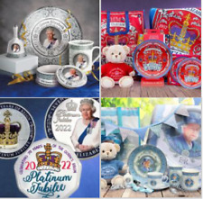 Queen Elizabeth 70th Platinum Jubilee Gift & Souvenir Mug Plate Bag Decorations  picture