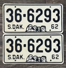 1962 South Dakota pair-license plates. Hugues County -beautiful Shape π₯π₯ picture