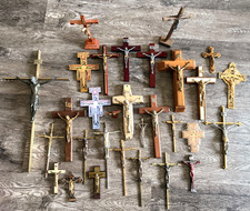 ~LOT OF 30 ANTIQUE & VINTAGE NUNS CONVENT CRUCIFIXES WOW ~ picture
