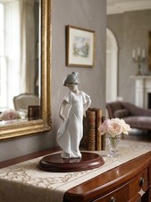 Vintage Nao by Lladro 