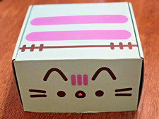 Pusheen seasonal subscription box fall 2019 by CultureFly XL picture