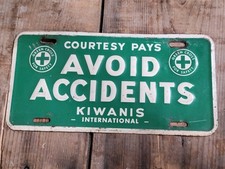 Vintage 1965 Kiwanis Courtesy Pays Avoid Accidents License Plate Scioto Sign picture