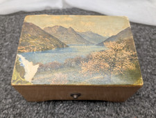 Vintage LADOR SWISS MUSIC BOX - 