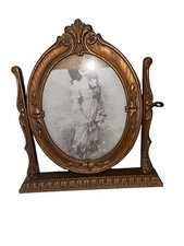 Cute Vintage Gold Tone Oval Swivel Picture Frame Faux Wood Tabletop Glass Front picture