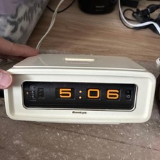 SANKYO DT-304 Flip Clock Drum Type Retro White Desk Clock Tested from JAPAN picture