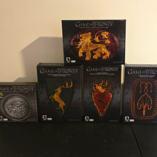 Dark Horse Game of Thrones Limited Edition Resin House Sigil Figure Set picture