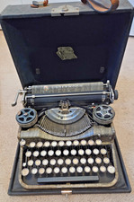 ANTIQUE UNDERWOOD STANDARD FOUR BANK TYPEWRITER WOOD GRAIN FINISH W/ CASE picture