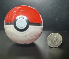 Funism Pokémon Ball Palmsize Wonders SURPRISE Figurine picture