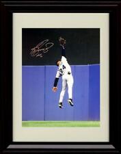 Unframed Ken Griffey Jr - Leaping Catch At Wall - Seattle Mariners Autograph picture