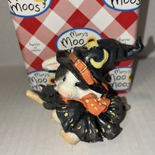 NEW Enesco Mary’s Moos Halloween Witch Cow Figurine I Cast My Spell On Moo 1996 picture