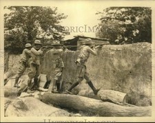 1933 Press Photo Cuban Soldiers Firing - noz03007 picture