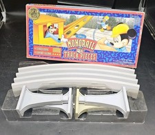Disney Monorail Track Pieces Park Exclusive 4 Curved Beams 4 Support Columns picture