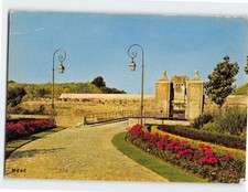 Postcard Les Remparts Calais France picture