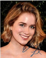 Elizabeth Lail Signed 8x10 Photo UACC COA + Date, Location, & Event Details picture