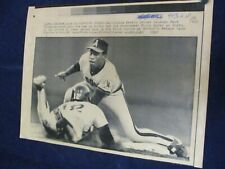 Wire Press Photo 1987 MLB Angels 2B Mark McLemore tags Red Sox Ellis Burks picture
