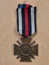 Authentic WW1 Imperial German Military War Medal Hindenburg Honor Cross w swords picture